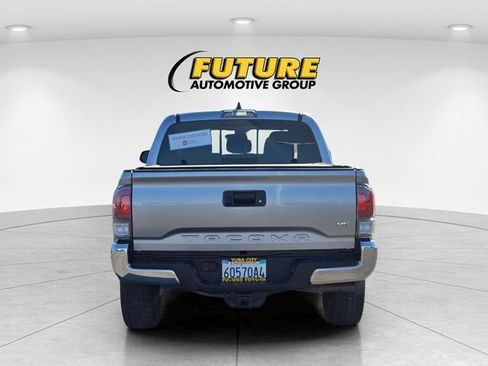 Certified 2021 Toyota Tacoma TRD Off-Road AWD/4WD image 6