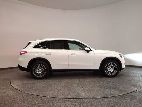 Used 2026 Mercedes-Benz GLC 300 image 7