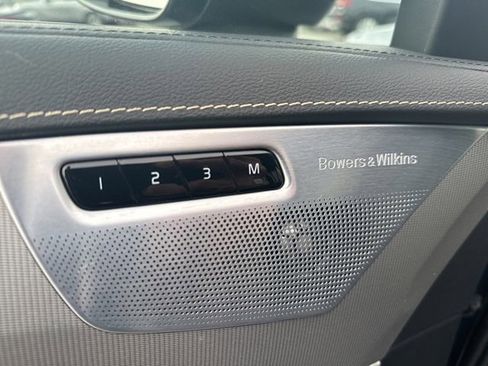 Used 2021 Volvo XC90 T6 R-Design w/ Advanced Package image 14