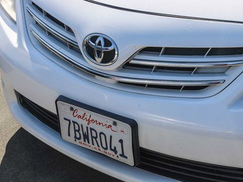 Used 2013 Toyota Corolla LE image 6