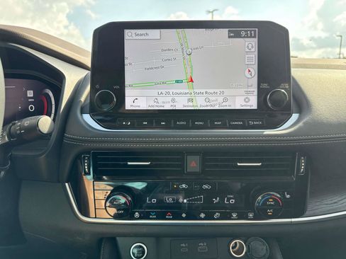 Used 2023 Nissan Rogue Platinum w/ Platinum Premium Package image 25