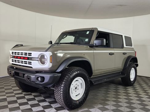 New 2026 Ford Bronco Heritage Edition AWD/4WD image 3