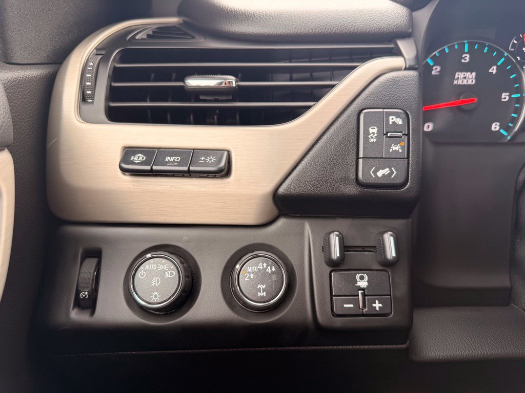 Used 2017 GMC Yukon XL Denali w/ Open Road Package AWD/4WD image 37
