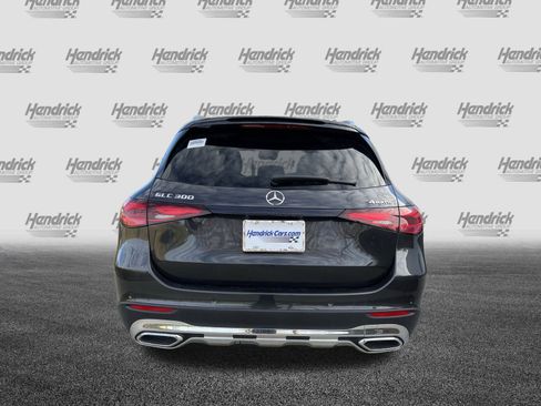 Used 2024 Mercedes-Benz GLC 300 300 image 8