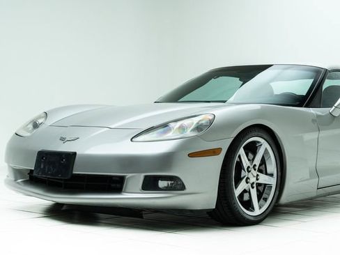 Used 2006 Chevrolet Corvette Coupe w/ Preferred Equipment Group image 10