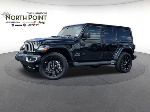 Certified 2025 Jeep Wrangler Unlimited Sahara AWD/4WD image 1