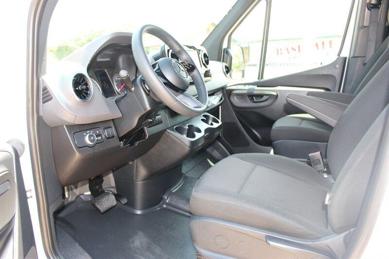 Used 2026 Mercedes-Benz Sprinter 2500 image 31