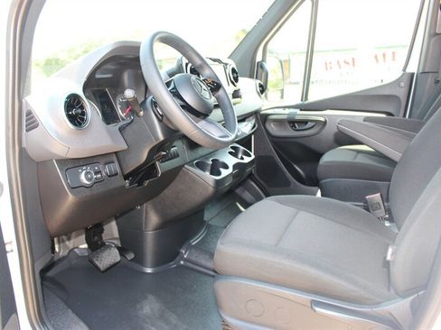 Used 2026 Mercedes-Benz Sprinter 2500 image 31