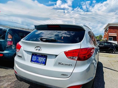 Used 2011 Hyundai Tucson GLS AWD/4WD image 10