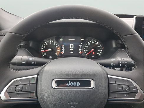 New 2026 Jeep Compass Latitude AWD/4WD image 14