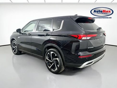 Used 2023 Mitsubishi Outlander SE image 6