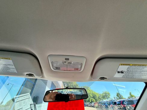 Used 2016 Toyota Corolla LE FWD image 43