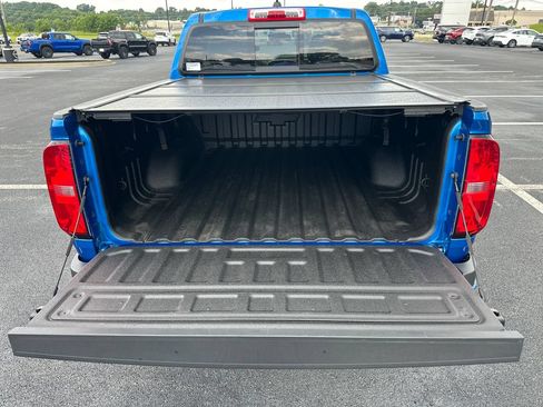 Used 2022 Chevrolet Colorado LT w/ LT Convenience Package RWD image 9