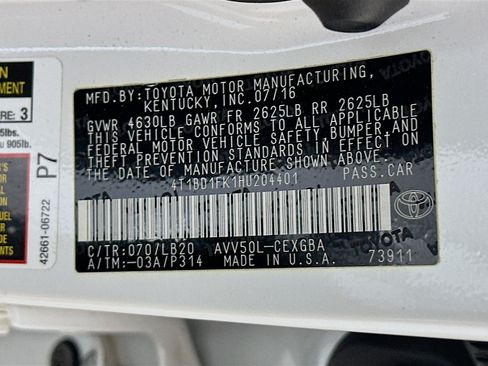 Used 2017 Toyota Camry XLE w/ Moonroof Package FWD image 12