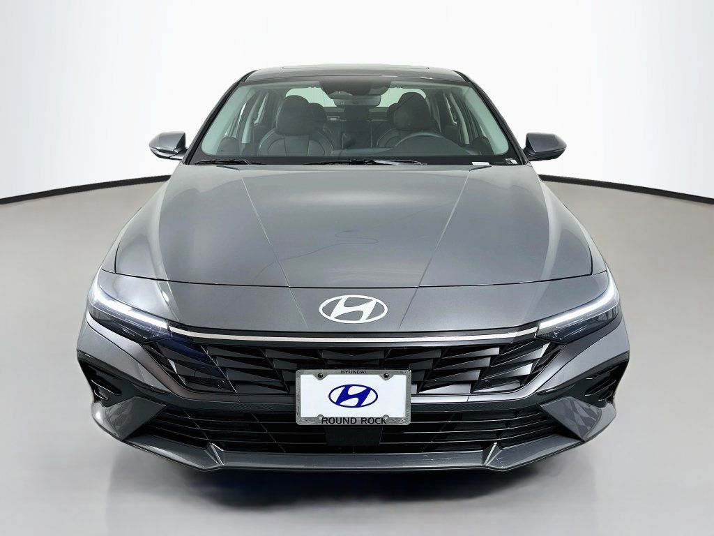 New 2026 Hyundai Elantra Limited FWD image 2