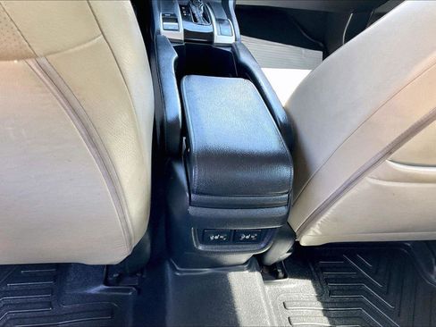 Used 2019 Honda Civic Touring image 33