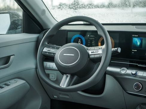 New 2026 Hyundai Kona SE AWD/4WD image 15