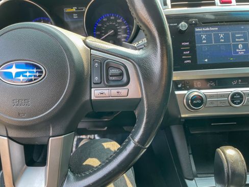 Used 2017 Subaru Outback 2.5i Limited AWD/4WD image 18