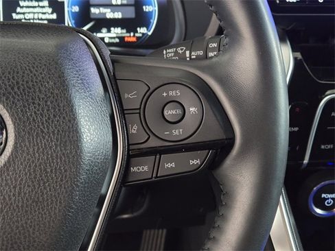 Used 2024 Toyota Venza Limited image 32