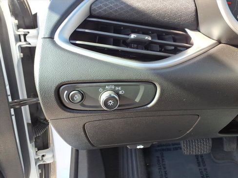 Used 2023 Chevrolet Malibu LT image 17