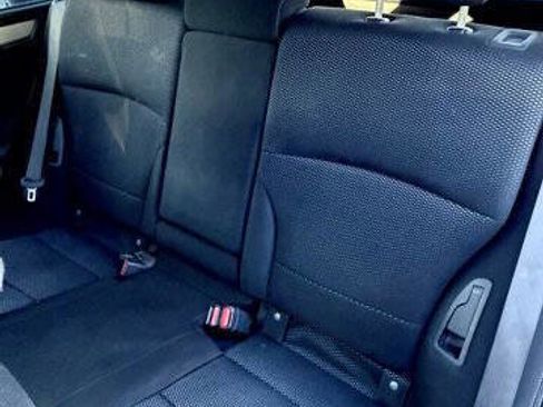 Used 2019 Subaru Outback 2.5i Premium image 16