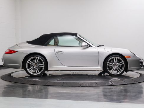 Used 2009 Porsche 911 Carrera RWD image 16