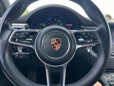 Used 2018 Porsche Macan w/ Premium Package Plus AWD/4WD image 21
