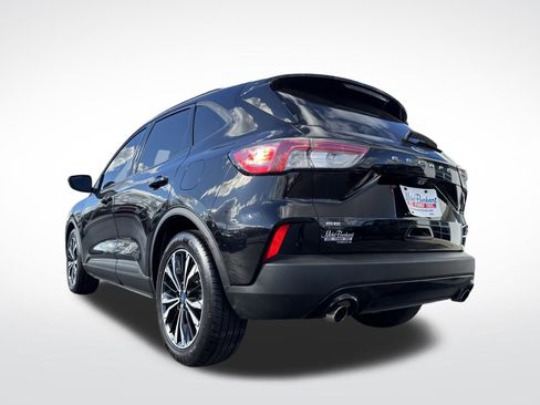 Used 2021 Ford Escape SE w/ SE Sport Appearance Package image 14