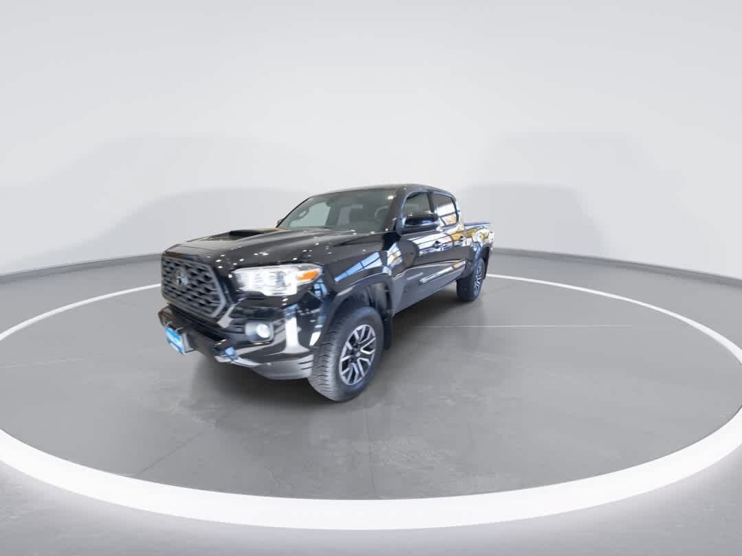 Used 2021 Toyota Tacoma SR5 AWD/4WD image 4