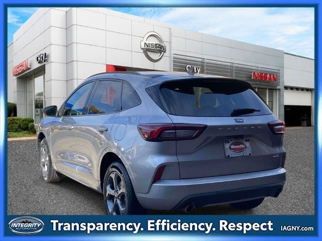Used 2023 Ford Escape ST-Line AWD/4WD image 8