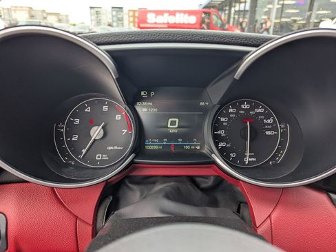 Used 2020 Alfa Romeo Giulia RWD image 20