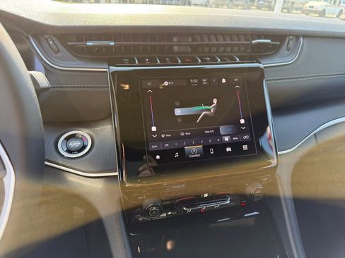 New 2025 Jeep Grand Cherokee Laredo image 17