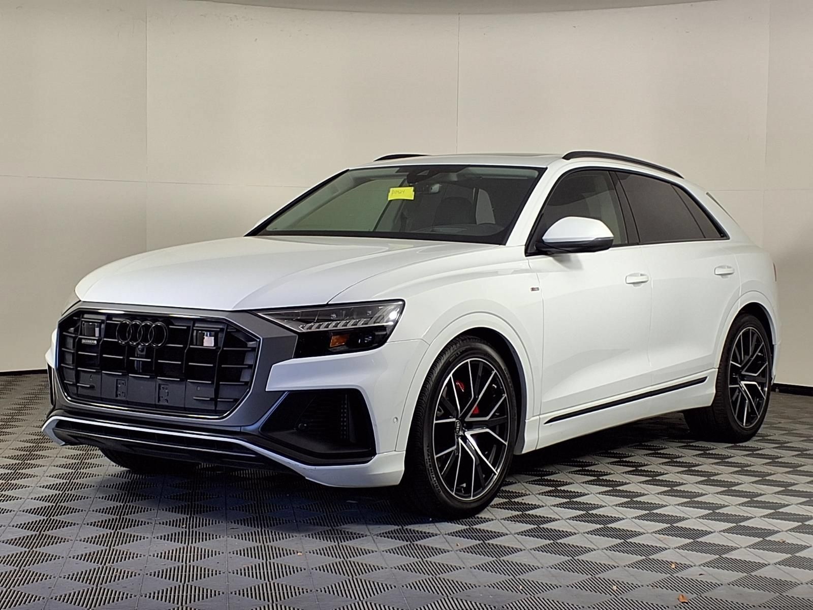 Used 2023 Audi Q8 Prestige AWD/4WD image 3