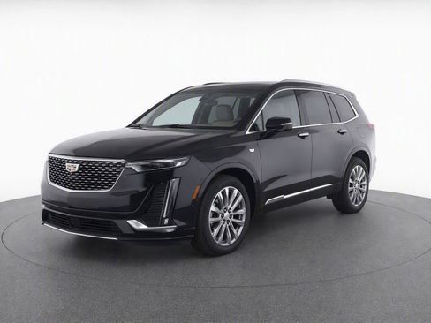 Used 2020 Cadillac XT6 Premium Luxury w/ Platinum Package AWD/4WD image 2