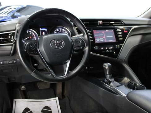 Used 2018 Toyota Camry SE w/ Convenience Package image 7