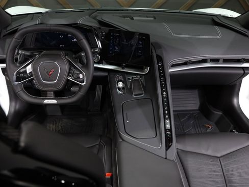 Used 2025 Chevrolet Corvette Z06 image 5