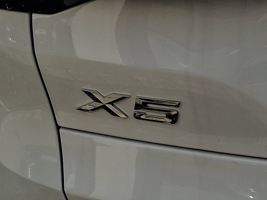 Used 2026 BMW X5 xDrive40i AWD/4WD image 35