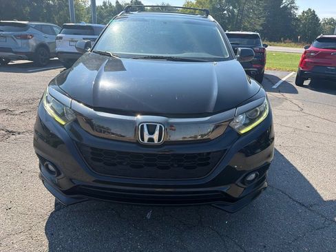 Used 2021 Honda HR-V Sport image 3