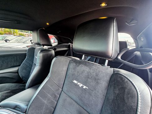 Used 2015 Dodge Challenger SRT Hellcat image 10