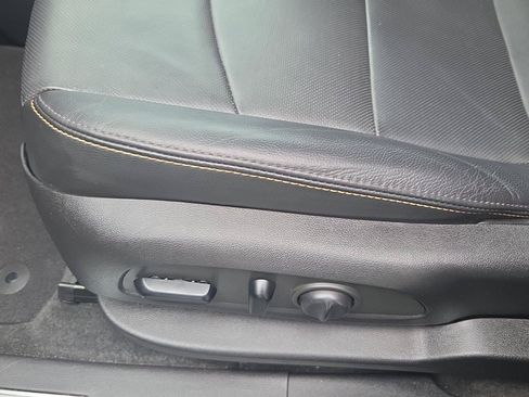 Used 2019 Chevrolet Equinox Premier AWD/4WD image 13