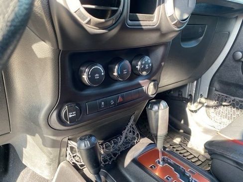 Used 2016 Jeep Wrangler Sport image 12