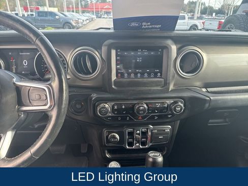 Used 2019 Jeep Wrangler Unlimited Sahara w/ LED Lighting Group image 18