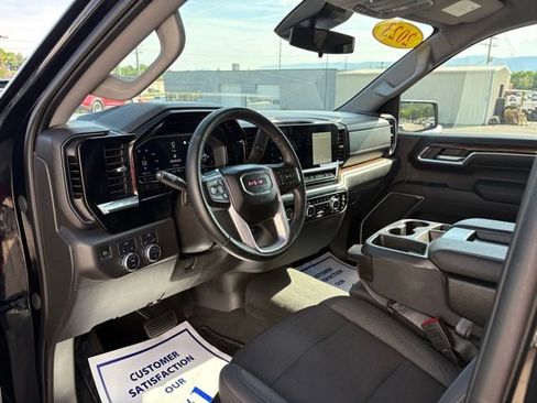 Used 2023 GMC Sierra 1500 Elevation AWD/4WD image 3