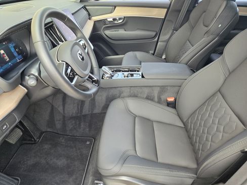 Used 2026 Volvo XC90 B6 Plus w/ Protection Package Premier AWD/4WD image 11