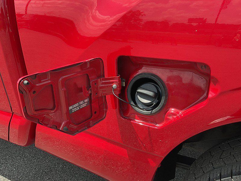 Used 2021 Nissan Titan S w/ S Utility Package RWD image 9