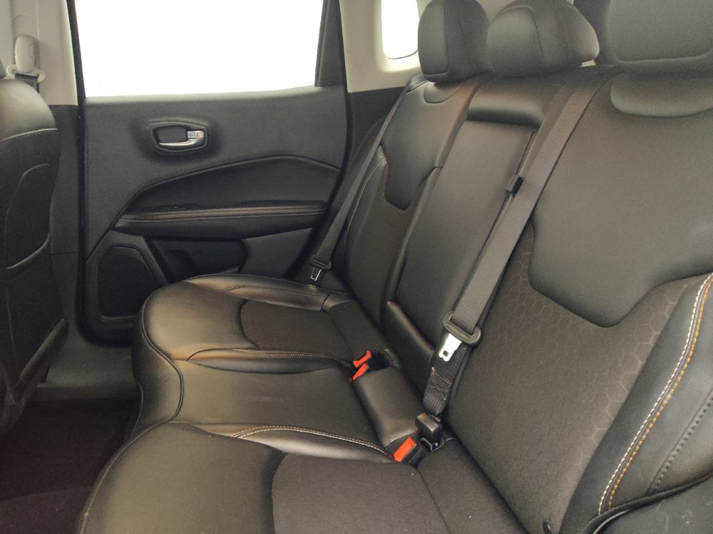 Used 2020 Jeep Compass Latitude AWD/4WD image 18