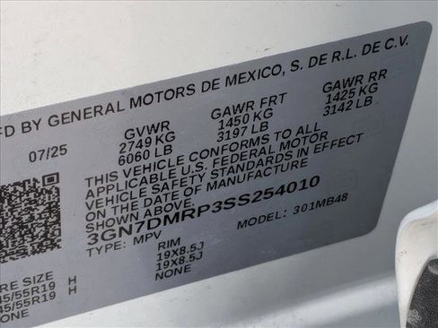 Used 2025 Chevrolet Equinox EV LT image 15