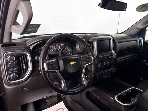 Used 2021 Chevrolet Silverado 1500 LTZ w/ Z71 Off-Road Package image 9