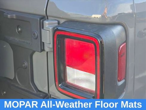 Used 2019 Jeep Wrangler Unlimited Sport S image 29