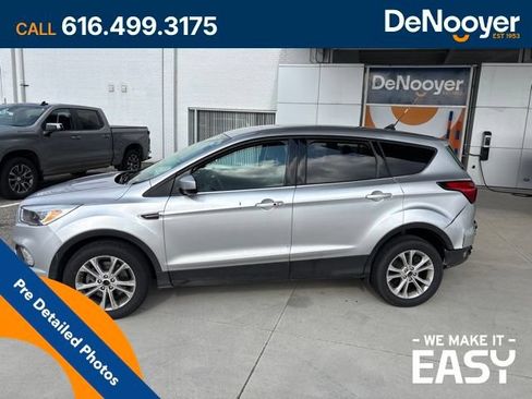 Used 2019 Ford Escape SE AWD/4WD image 1